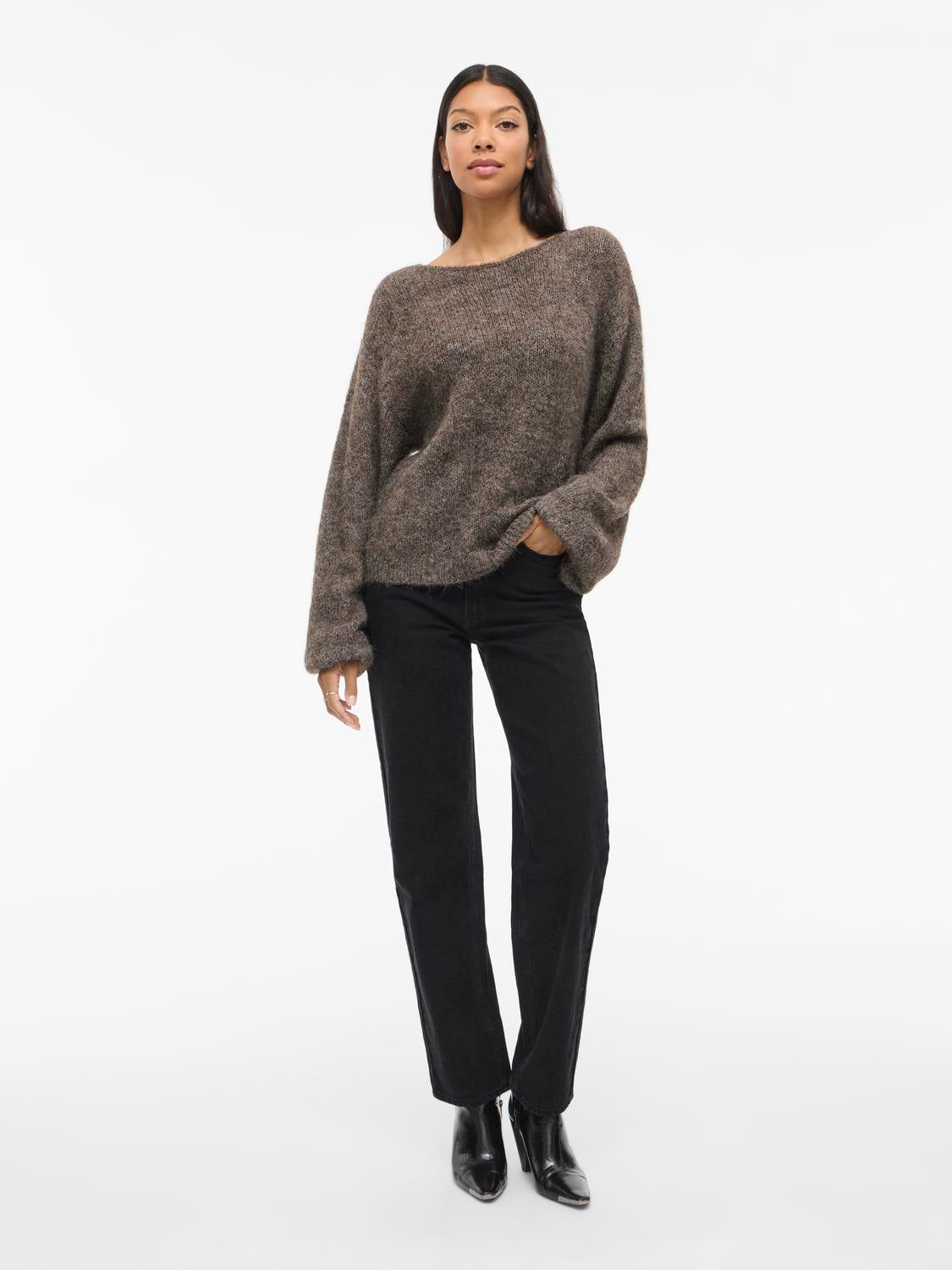 model_shot-front_full